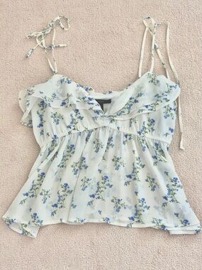 Forever 21 Women’s White & Blue Floral Ruffle Flowy Babydoll Cami Top M